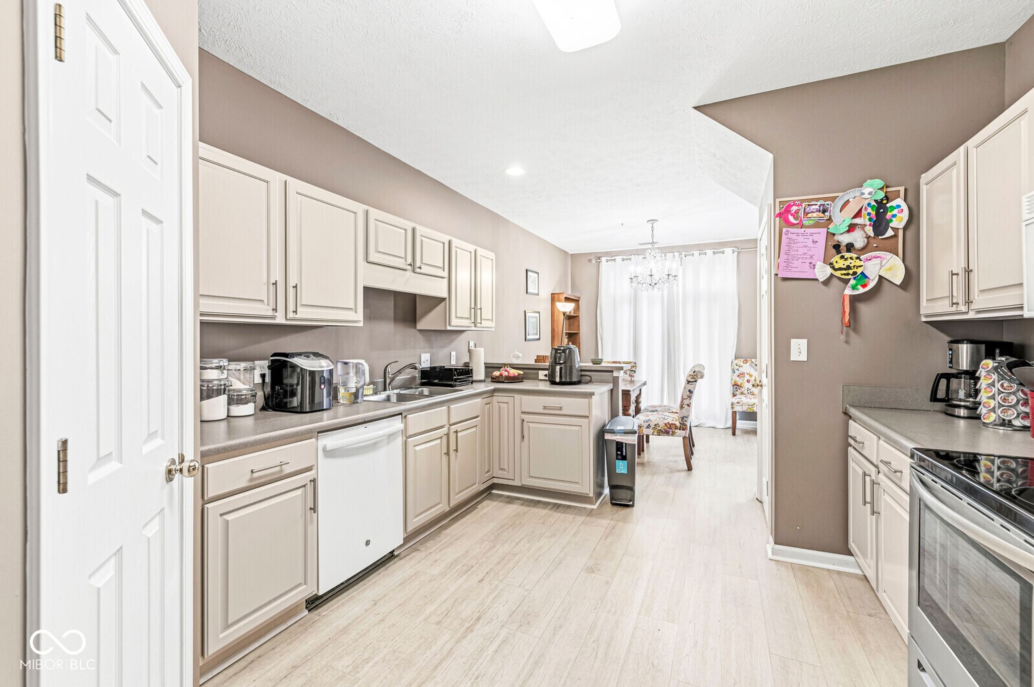 Image of 2363 Colfax Lane