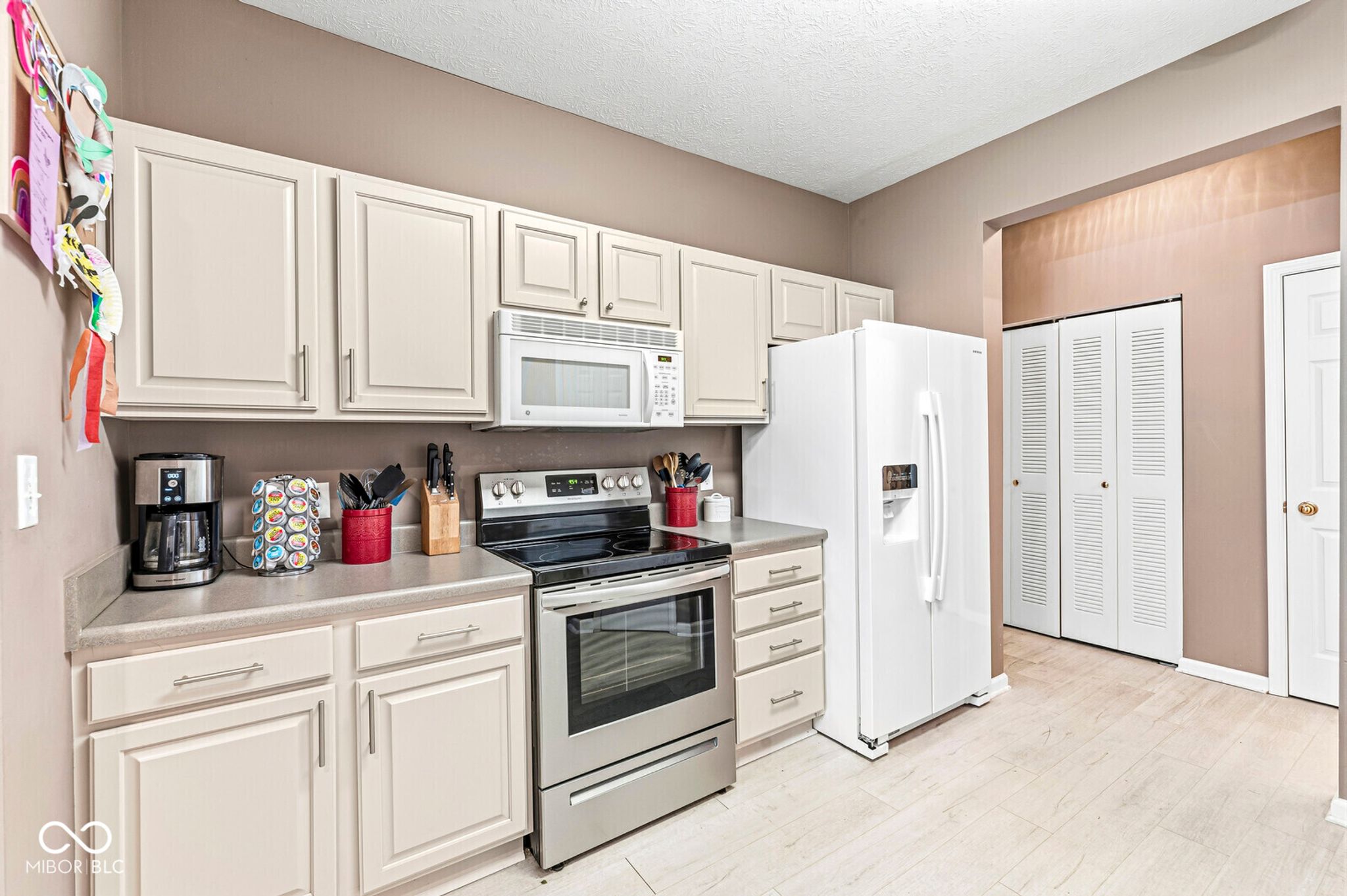 Image of 2363 Colfax Lane