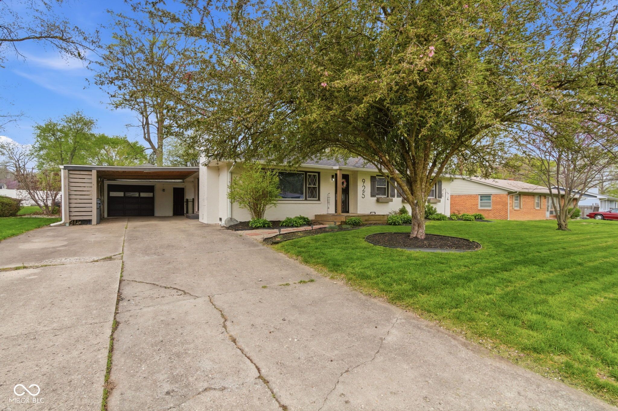 Image of 925 Shellbark Road