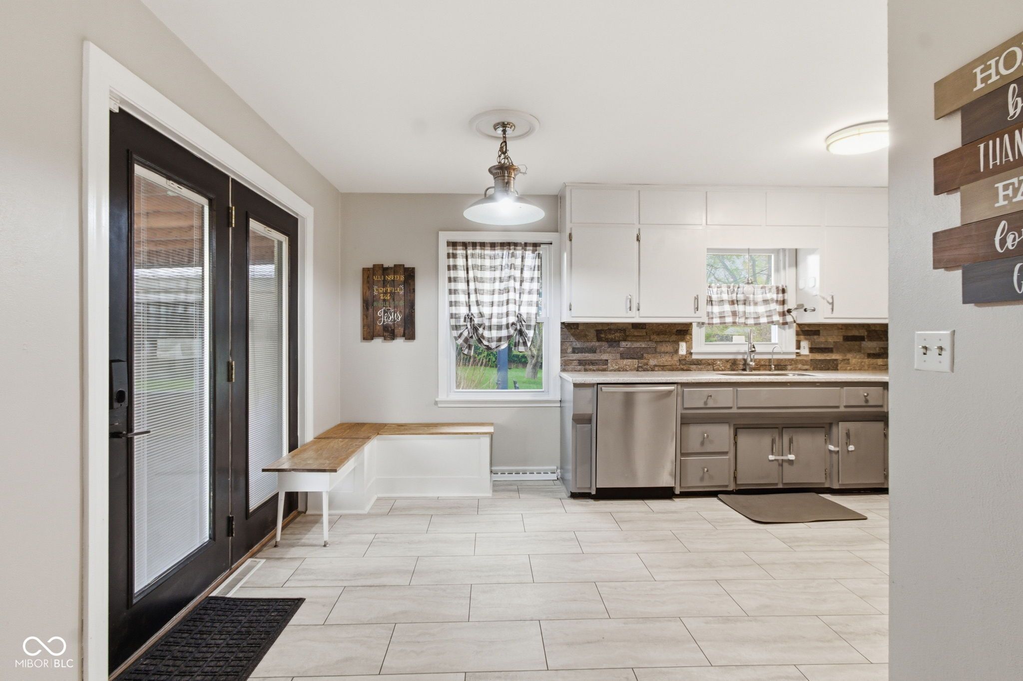 Image of 925 Shellbark Road