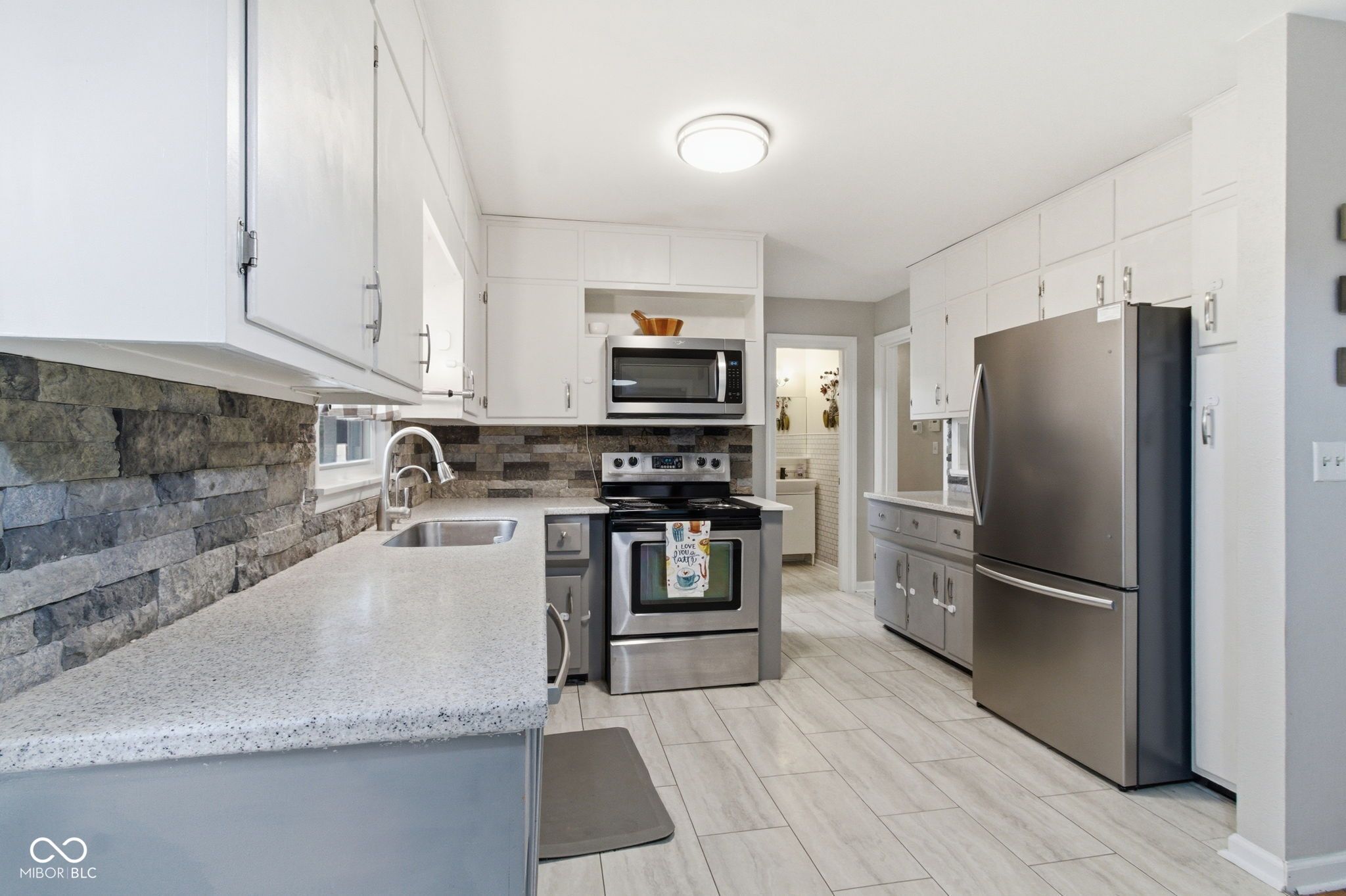 Image of 925 Shellbark Road