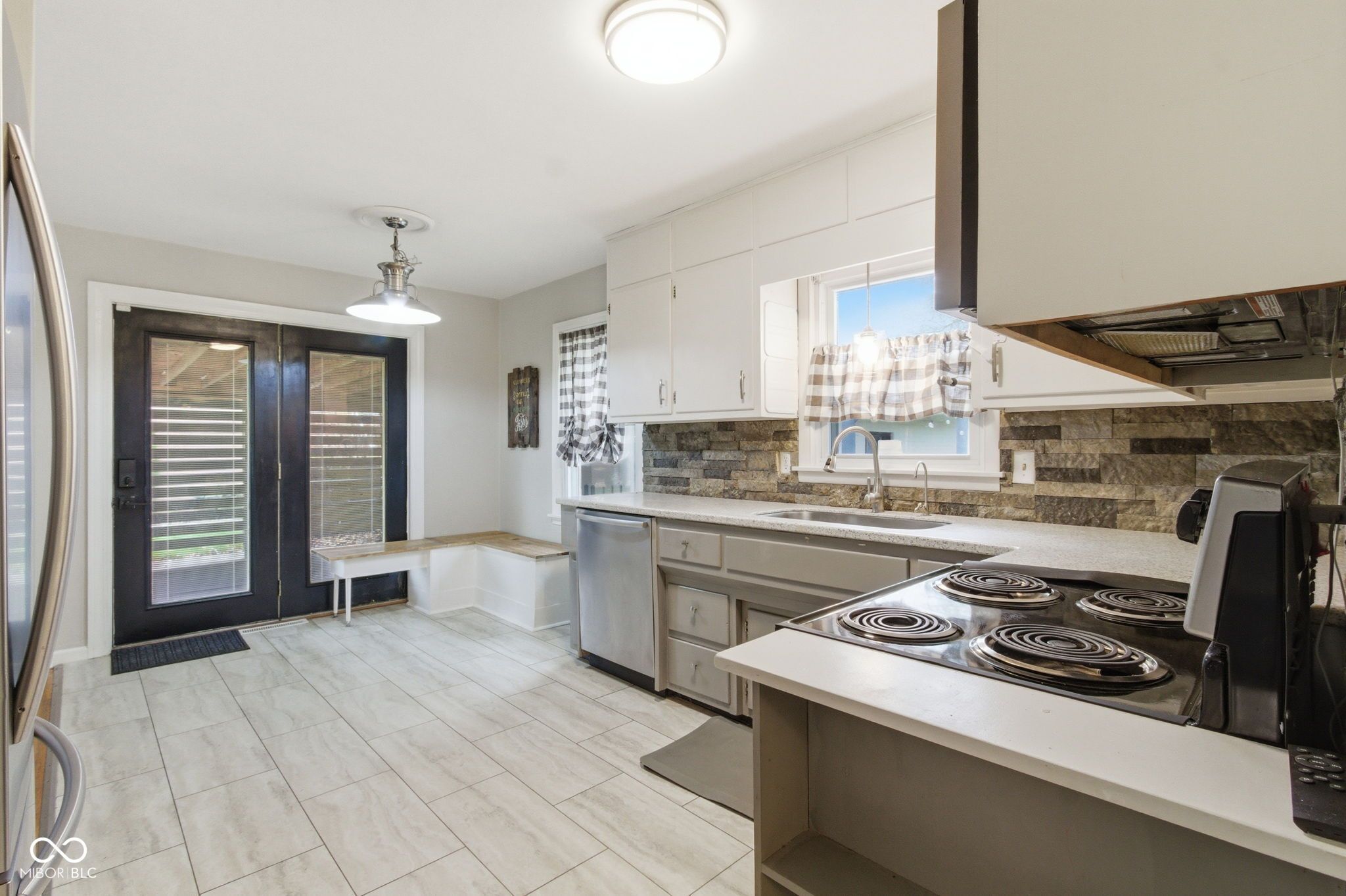 Image of 925 Shellbark Road