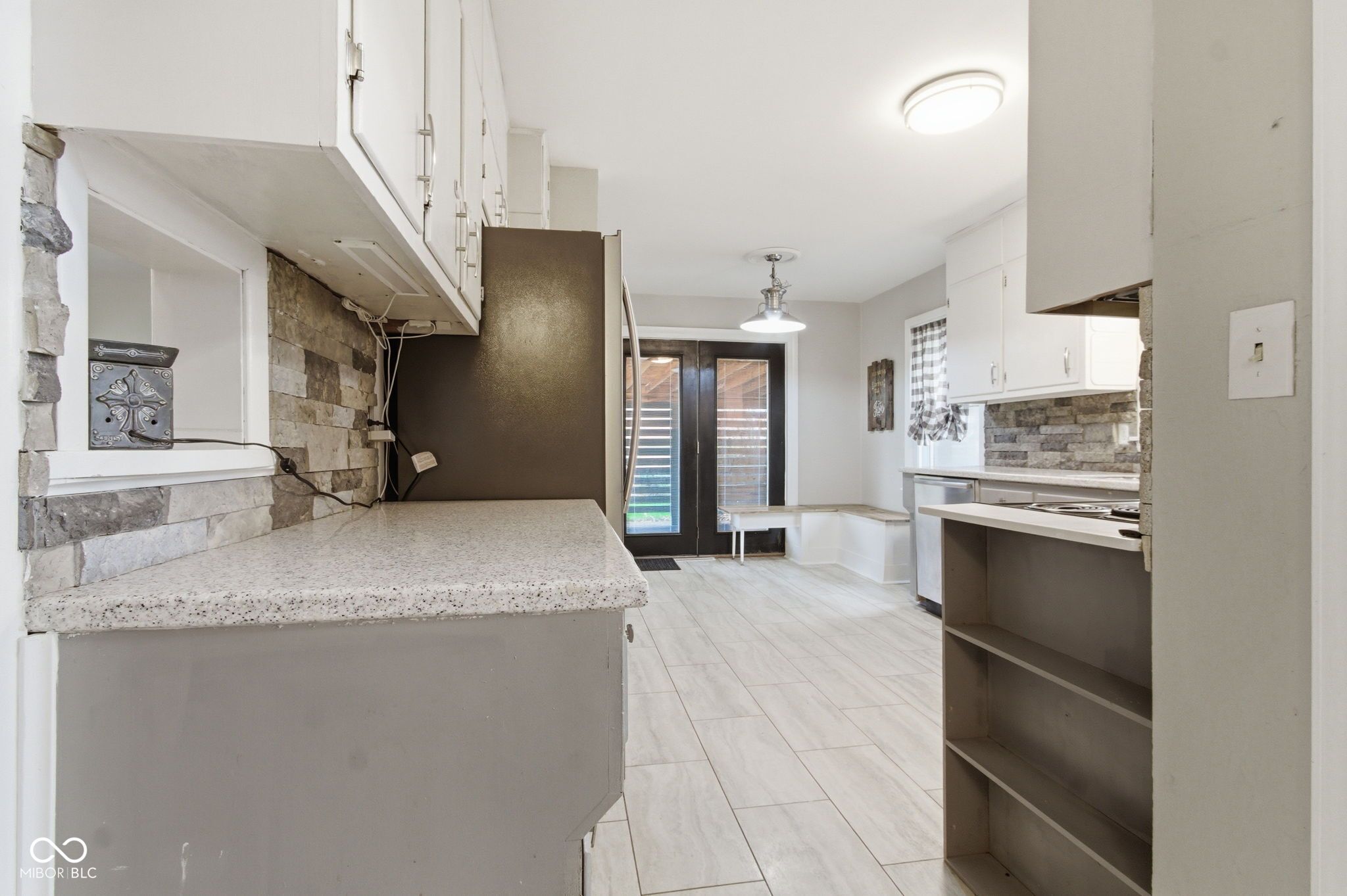 Image of 925 Shellbark Road