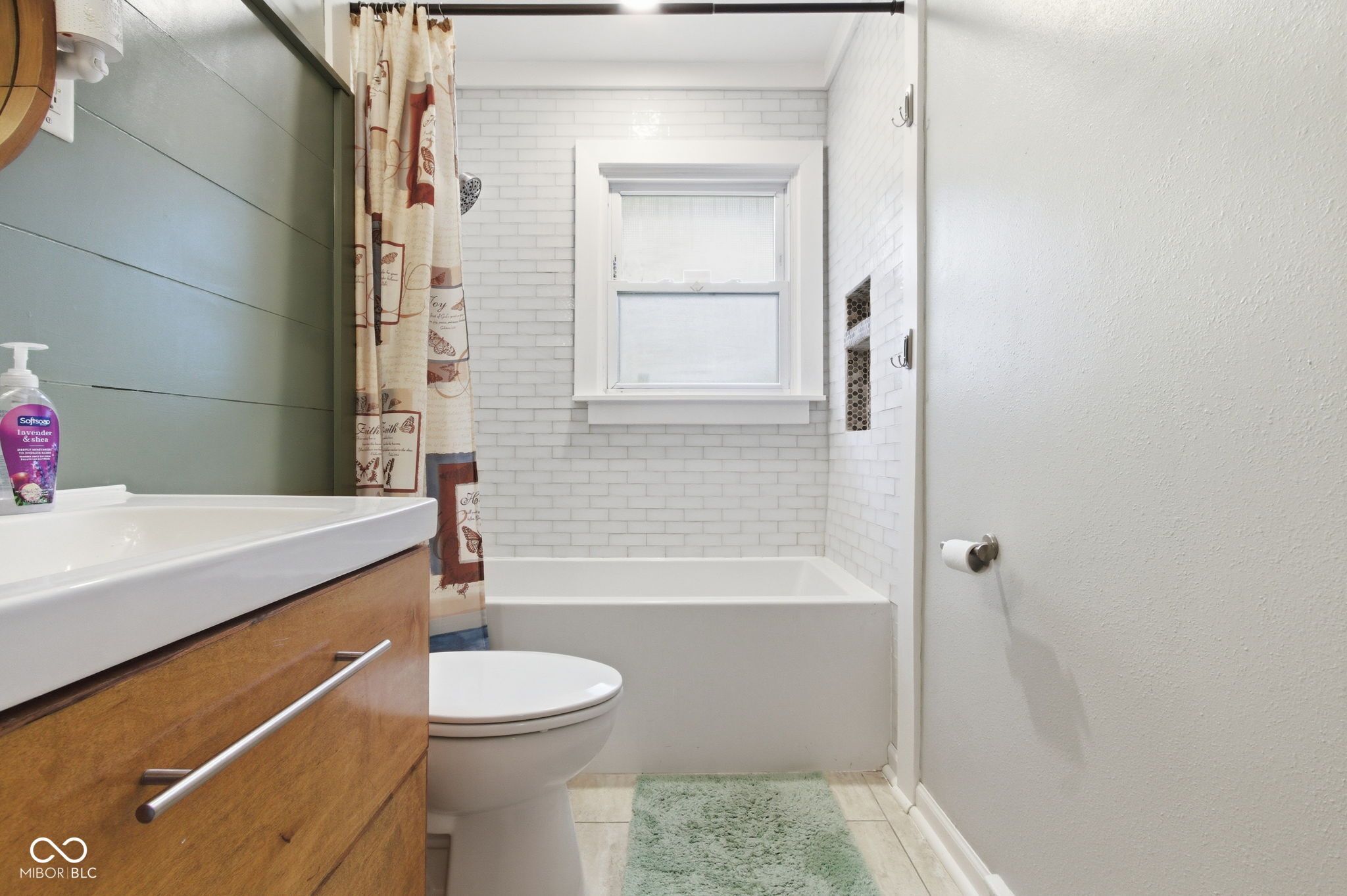 Image of 925 Shellbark Road