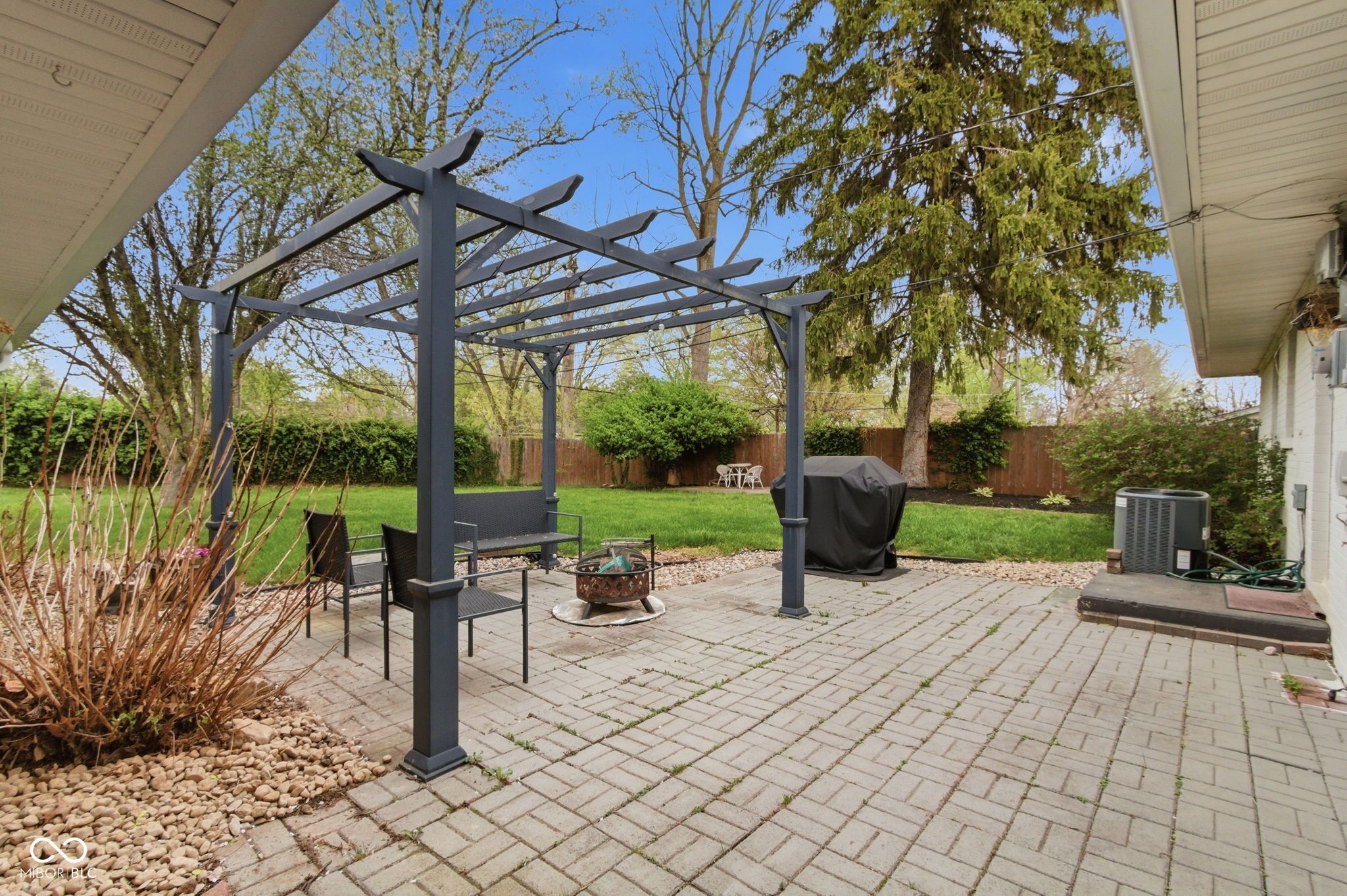 Image of 925 Shellbark Road