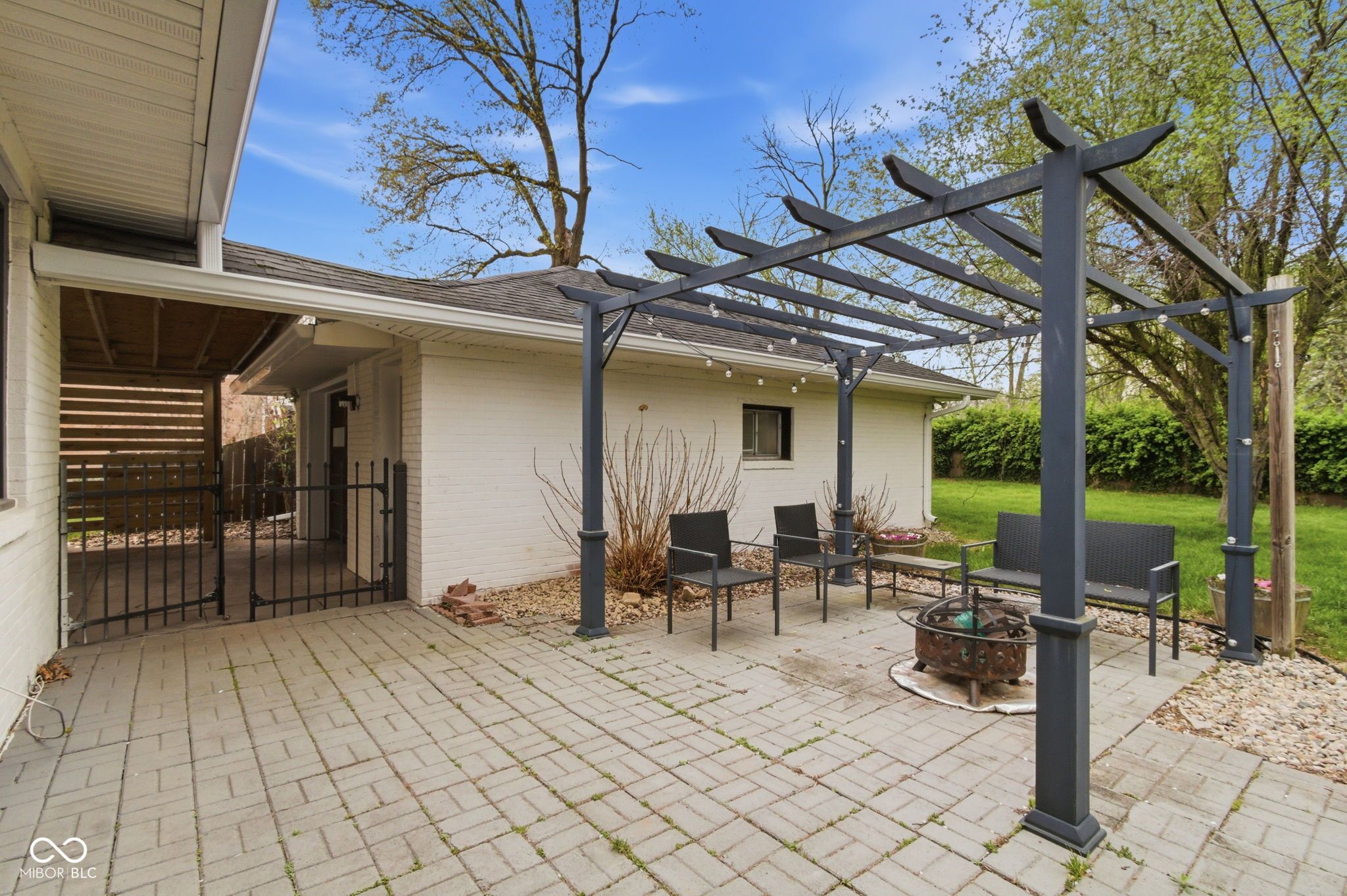 Image of 925 Shellbark Road