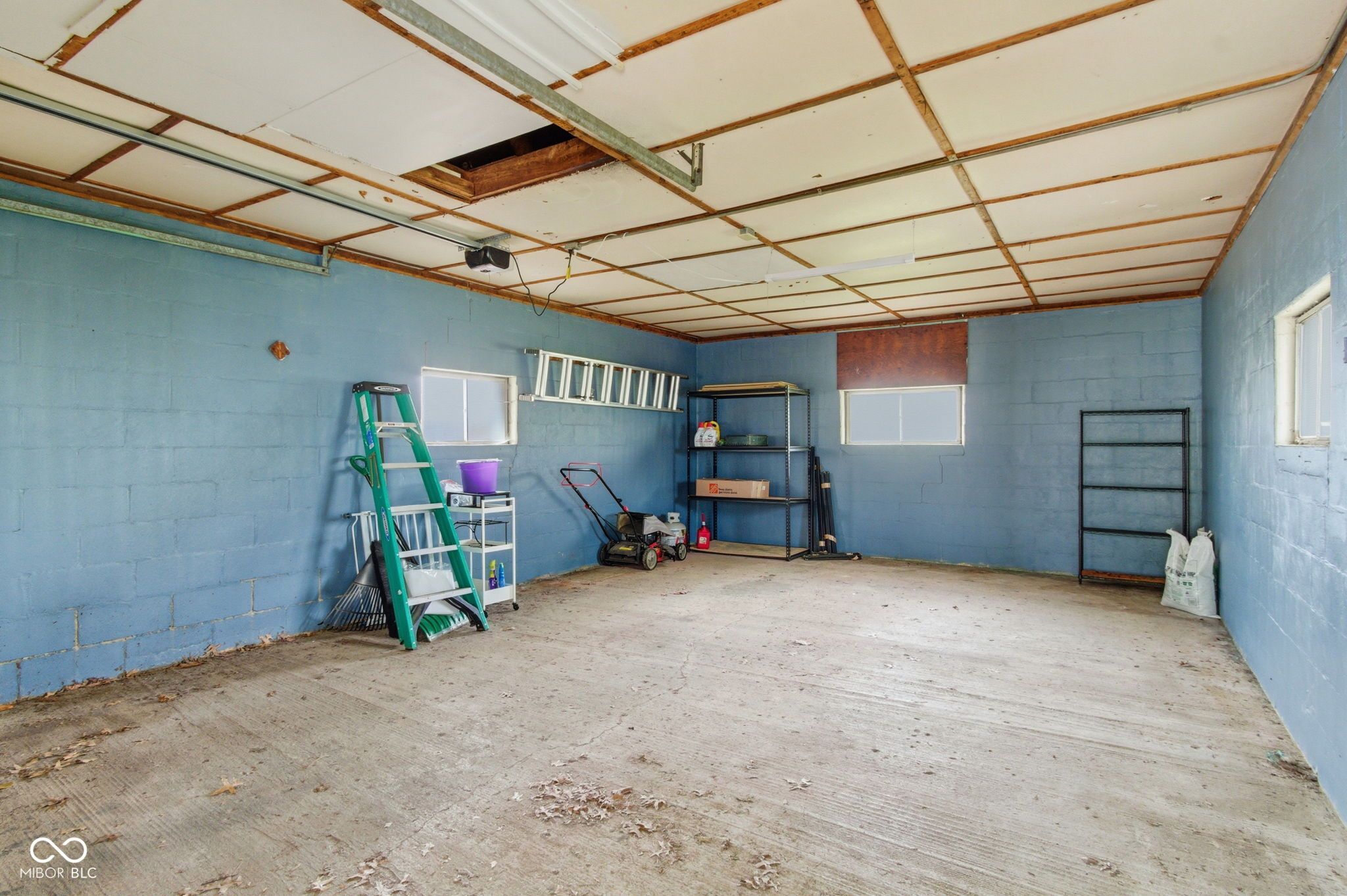 Image of 925 Shellbark Road