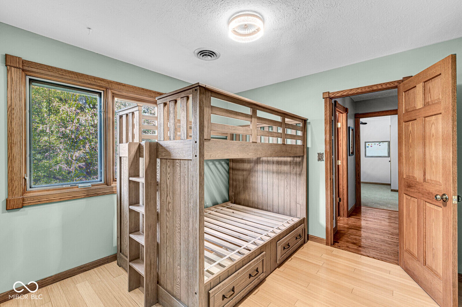Image of 2205 Grant Boulevard